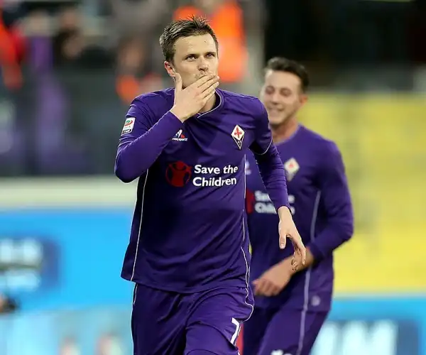 Netta vittoria della squadra di Paulo Sousa, che vola al secondo posto a 1 punto dall'Inter grazie ai gol di Kalinic, Ilicic e Rodriguez.