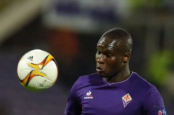 Fiorentina-Belenenses 1-0. Babacar 7. Il senegalese segna il gol che vale il passaggio del turno. Stranamente non esulta e questo ci è piaciuto un po' meno della sua buona prestazione.
