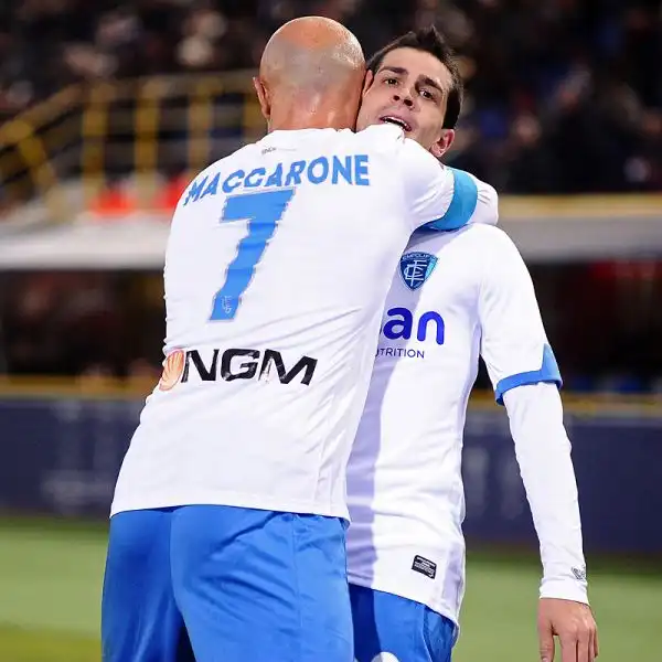 L'Empoli batte il Bologna al Dall'Ara grazie a una doppietta di Maccarone e a un gol di Pucciarelli. Quarta vittoria consecutiva degli azzurri, ora al sesto posto in classifica.