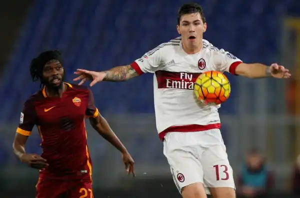 Roma-Milan 1-1. Romagnoli 5. Nel secondo tempo la sua ex squadra non spinge e lui vivacchia, ma nel primo tempo era davvero in bambola.