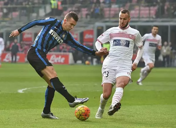 Continua il momento negativo dell'Inter in campionato, a San Siro dopo il vantaggio di Palacio un gol di Lasagna al 92' regala il pareggio al Carpi.