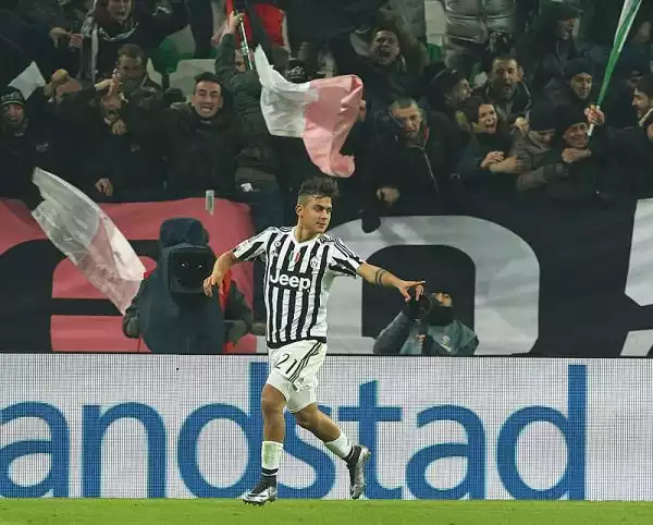 Un gol di Dybala risolve un posticipo tirato e regala agli uomini di Allegri l'undicesima vittoria consecutiva in campionato. I bianconeri restano così a -2 dal Napoli.
