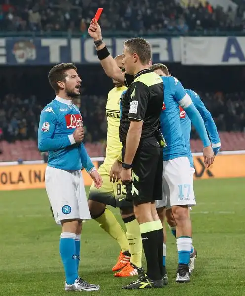 Una magia di Jovetic e un bel gol in contropiede di Ljaic nel finale permettono allInter di qualificarsi per le semifinali di Coppa Italia. Nel quarto di finale al San Paolo cade il Napoli.