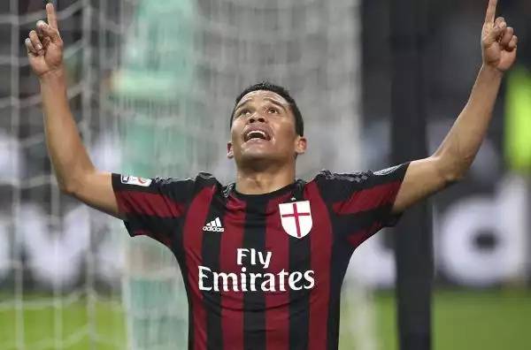 Bacca 6,5. Vince il duello con Miranda sul  2-0. Lotta su ogni pallone.