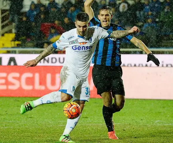 E' finito a reti inviolate il primo posticipo giocato all'Atleti Azzurri d'Italia. Gli ospiti sono partiti meglio ma la Dea quando ha preso campo è stata più pericolosa con Gomez, Pinilla e Kurtic.