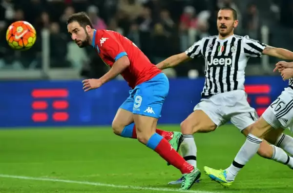 Juventus-Napoli 1-0. Bonucci 7. Il recupero eroico in anticipo su Higuain vale più di un gol. Esce acciaccato.