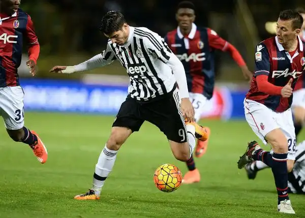 Contro i rossoblu al Dall'Ara si ferma a quindici la striscia di vittorie consecutive dei bianconeri. Impresa della squadra di Donadoni, che con grande personalità disinnesca i campioni d'Italia.