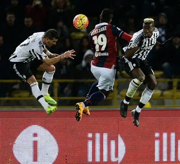 Contro i rossoblu al Dall'Ara si ferma a quindici la striscia di vittorie consecutive dei bianconeri. Impresa della squadra di Donadoni, che con grande personalità disinnesca i campioni d'Italia.