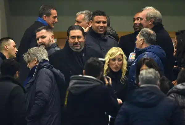 Sotto gli occhi di un acclamato Jose Mourinho e del "fenomeno" Ronaldo i nerazzurri si scuotono e liquidano i blucerchiati con un perentorio tris. A segno D'Ambrosio, Miranda e Icardi.