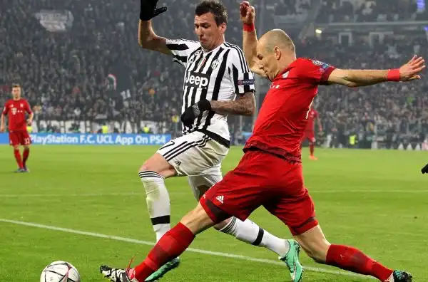 Robben 7,5. Non si smentisce mai, si conferma l'ala più forte d'Europa. Contribuisce alla rete di Muller, realizza il gol del raddoppio.