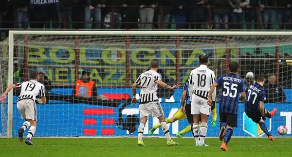 La Juventus è in finale di Coppa Italia dopo una partita incredibile a San Siro. I bianconeri domano solo ai rigori (5-4) un'Inter orgogliosa, capace di rimontare le tre reti subite a Torino.
