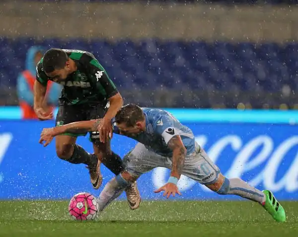 Sassuolo padrone all'Olimpico, Lazio affondata. I neroverdi si impongono per 2-0 a Roma.