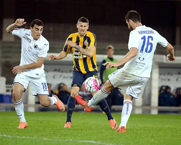 La Sampdoria vince nettamente al Bentegodi, con i gol di Soriano, Cassano e Lazaros, e di fatto condanna il Verona ormai ultimo e staccato 9 punti dalla zona salvezza.