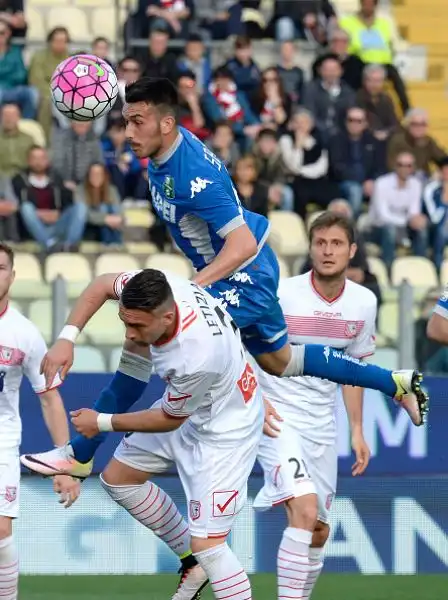 Carpi ko, il derby è del Sassuolo. Al Braglia la squadra di Di Francesco vince 3-1: Castori si ferma dopo 5 risultati utili.
