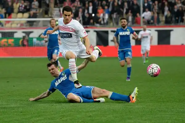 Carpi ko, il derby è del Sassuolo. Al Braglia la squadra di Di Francesco vince 3-1: Castori si ferma dopo 5 risultati utili.