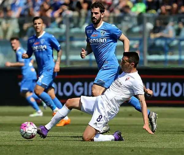 I gol di Pucciarelli e Zielinski regalano la salvezza matematica all'Empoli e aggravano la crisi dei viola nell'anticipo di serie A delle 12.30 al Castellani.
