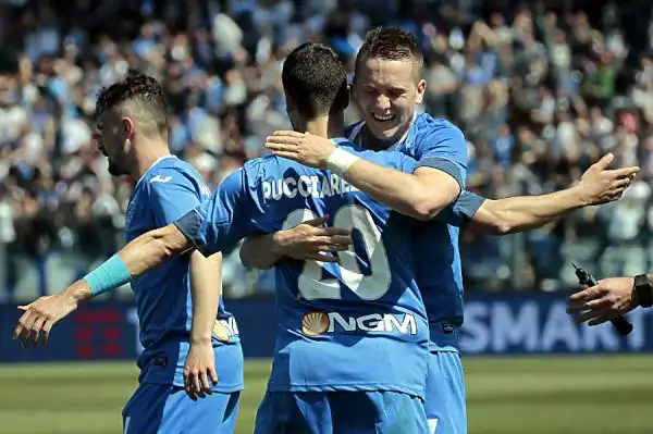 I gol di Pucciarelli e Zielinski regalano la salvezza matematica all'Empoli e aggravano la crisi dei viola nell'anticipo di serie A delle 12.30 al Castellani.