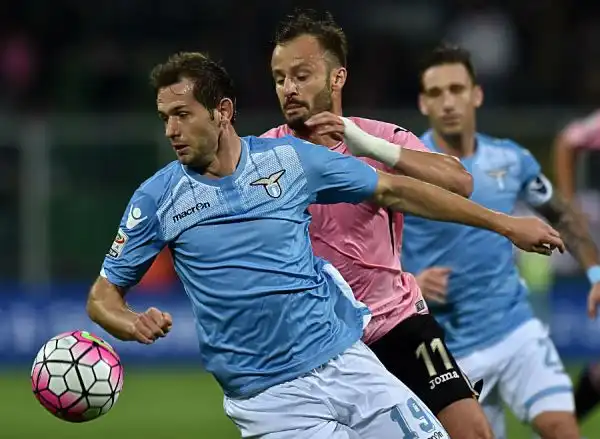 Alla prima di Simone Inzaghi in panchina la Lazio sbanca il Barbera per 3-0 grazie alla doppietta di Klose e al gol di Felipe Anderson rimettendosi così in corsa per il sesto posto.