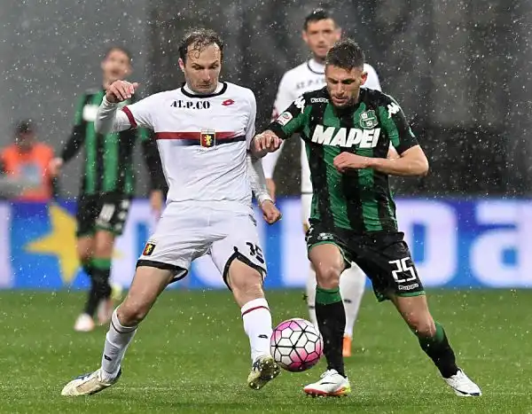 Prima dell'intervallo il Genoa sblocca il risultato, Matavz colpisce il palo e Dzemaili ribadisce in rete. Un gol che vale tre punti per la squadra di Gasperini.