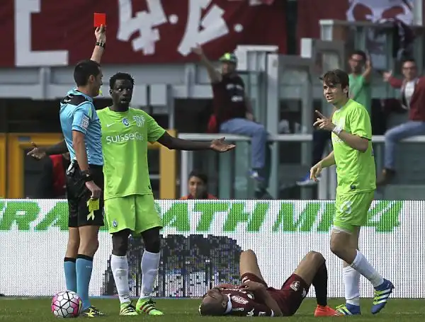 I granata stendono l'Atalanta con le reti di Bruno Peres e dell'ossigenato Maxi Lopez. Inutile la bella punizione di Cigarini, espulso De Roon nel finale.