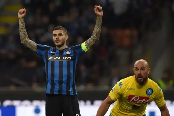 L'Inter sogna, il Napoli crolla. Icardi e Brozovic firmano il 2-0 a San Siro.