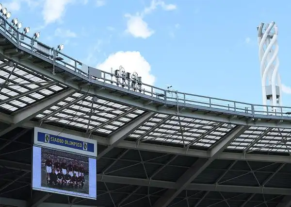 Nel giorno dell'inaugurazione dello stadio al Grande Torino il Sassuolo super i granata con i gol di Sansone, Peluso e Trotta e punta il sesto posto. Di Bruno Peres il gol del momentaneo pareggio.