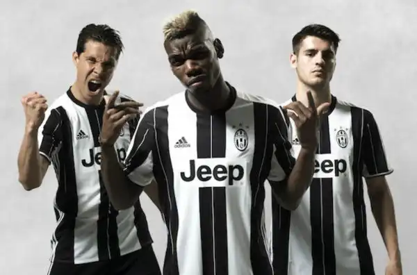 Presentata la nuova maglia della Juventus. I modelli per l'occasione sono stati Hernanes, Paul Pogba e Alvaro Morata.