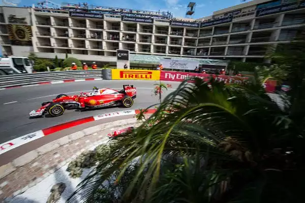 La monoposto più veloce nel circuito cittadino del Principato è stata, un po' a sorpresa, la Red Bull di Daniel Ricciardo che ha preceduto le due Mercedes di Hamilton e Rosberg, staccate di sei e nove