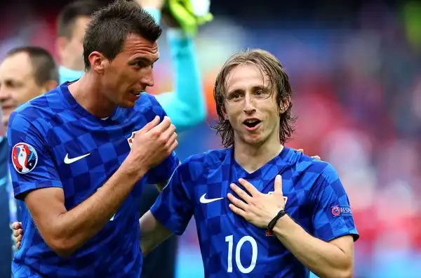 Una magia di Modric permette alla Croazia di battere per 1-0 la Turchia nella gara d'esordio ad Euro 2016 giocata al Parco dei Principi.
