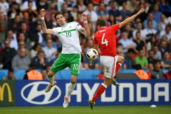 Autogol decisivo, Galles ai quarti. Irlanda del Nord condannata da McAuley.