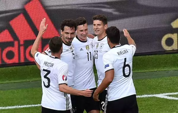 La Germania fa paura, ai quarti in goleada. Spazzata via la Slovacchia.
