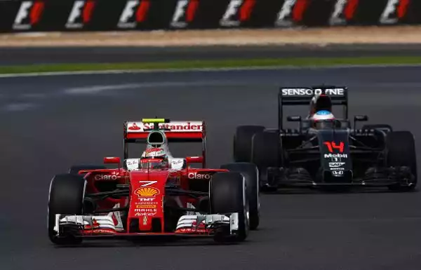 Hamilton domina, Ferrari anonime. L'inglese profeta in patria a Silverstone.