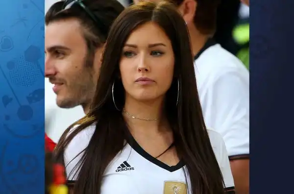 Lena Stiffel, stupenda compagna dell'attaccante della Germania Julian Draxler.