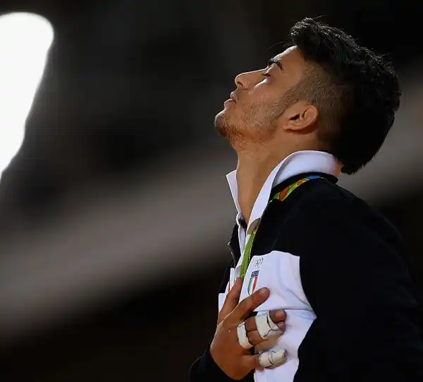 Fabio Basile, si aggiudica un grande oro olimpico schienando in finale il sudcoreano An dopo 1'24'' con un fantastico ippon.