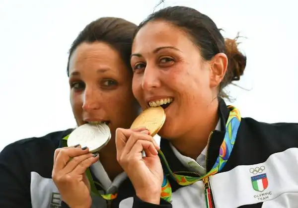 La friulana Chiara Caneiro ha conquistato l'argento dietro alla compagna di squadra Bacosi, la sua seconda medaglia olimpica dopo loro di Pechino sempre nello skeet.