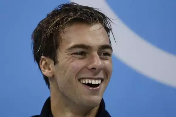 Il ventunenne di Carpi, già campione d'Europa e del mondo, ha dominato anche alle Olimpiadi di Rio 2016 la sua gara, i 1500 m stile libero. Sul podio con lui anche l'altro azzurro Detti.