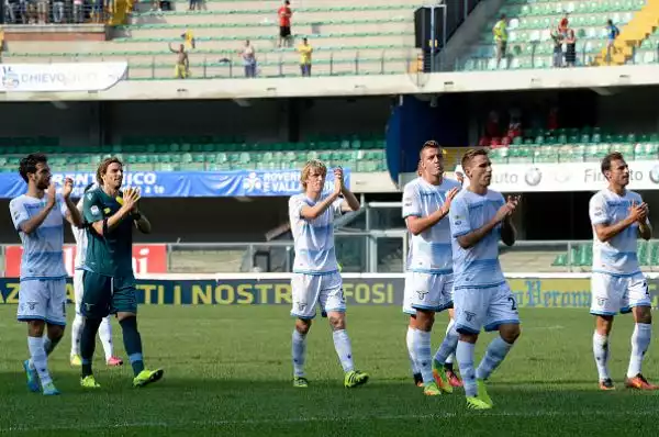 Parità tra Chievo e Lazio, a Gamberini ha replicato De Vrij, servito dal figliol prodigo Keita, totalmente ritrovato.