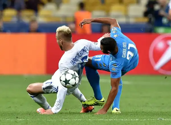 Il Napoli vince al debutto in Champions portandosi in testa al girone B.. Gli azzurri trionfano in rimonta grazie alla doppietta di Milik, di Garmash il vantaggio iniziale degli ucraini.