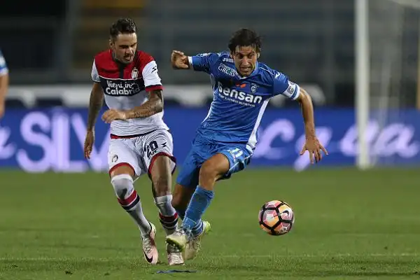 Nel primo tempo è Bellusci a sbloccare il risultato ma prima dell'intervallo Sampirisi trova il pareggio per gli ospiti. Al 57' Pasqual pennella sulla testa di Costa, che firma il decisivo 2-1