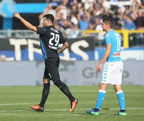 Gli azzurri, reduci dall'ottima prestazione in Champions contro il Benfica, vengono affondati per 1-0 dall'Atalanta. Per la Dea, trascinata da un grande Papu Gomez, in gol il giovane Petagna.