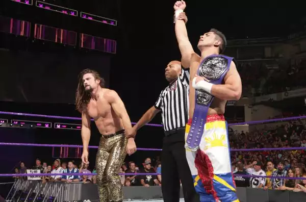 Al Bankers Life Fieldhouse di Indianapolis si è svolta la prima edizione di Clash of Champions, pay-per- view della WWE che ha avuto come protagonista il roster di Raw.