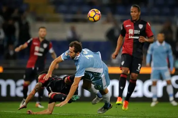 Poker della Lazio al Cagliari, Keita, Immobile (doppietta) e Felipe Anderson travolgono i sardi, 9 gol subiti in 2 gare.