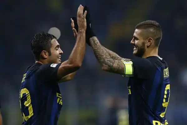 Un gol di Perisic e una doppietta di Icardi permettono all'Inter di mister Vecchi di battere il Crotone a San Siro e di ripartire dopo le ultime settimane da incubo.