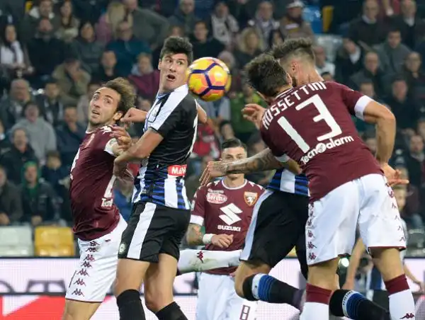 E' finito in parità il posticipo tra Udinese e Torino. In vantaggio con Benassi, i granata si fanno rimontare e superare da Zapata e Thereau, prima del pareggio di Ljajic.