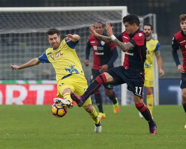 Il Chievo si impone 1-0 contro un Cagliari in crisi nera: decide una splendida rete di Gobbi, migliore in campo insieme al compagno di squadra Castro.