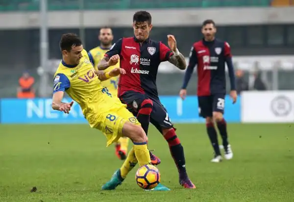 Il Chievo si impone 1-0 contro un Cagliari in crisi nera: decide una splendida rete di Gobbi, migliore in campo insieme al compagno di squadra Castro.