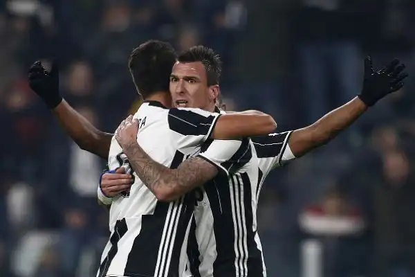 Juventus, facile tris al Pescara. Khedira, Mandzukic e Hernanes mettono pressione alla Roma, ora a -7.