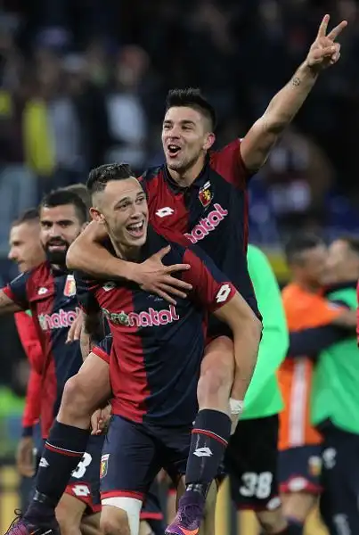 Il super Genoa di Juric supera la Juventus a Marassi ed infligge ai bianconeri la terza sconfitta in campionato. Decisiva la doppietta di Simeone e l'autorete di Alex Sandro.