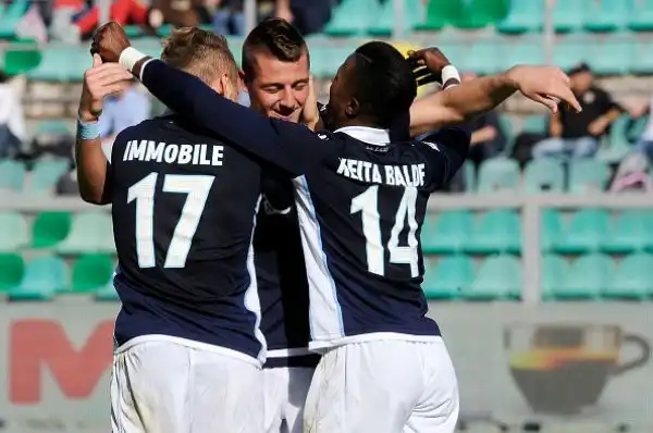 La Lazio ottiene un'altra importantissima vittoria sul campo del Palermo e aggancia momentaneamente il terzo posto. Decide un gol di Milinkovic-Savic.