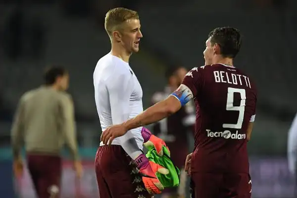 Il Toro stende il Chievo nel finire del primo tempo con una doppietta di Iago Falque in pochi minuti. Nel finale il gol di Inglese sugli sviluppi di un calcio d'angolo non basta ai veneti.